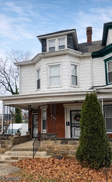 1st image of 943 Carteret Ave
