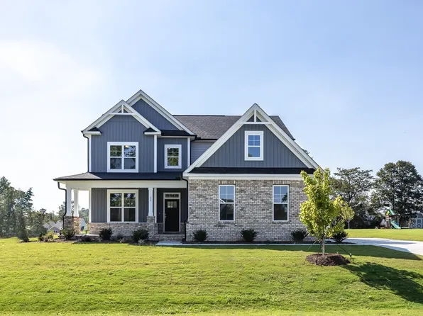 82 Morningside Ln, Angier, NC 27501