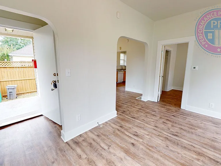 3723 SE Stephens St — Photo 4