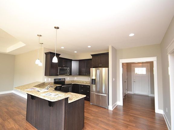 4th image of 4803 Deerfield Pl #48
