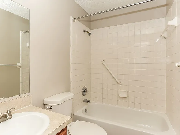 3268 Avalon Dr — Photo 15