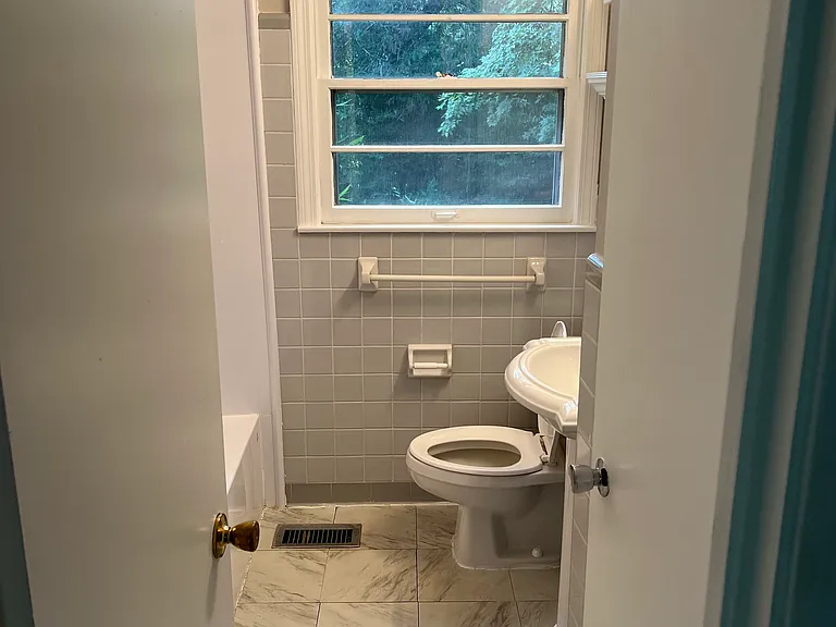 602 Austin Dr NW — Photo 21