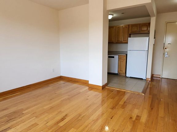 5th image of 3443 Francis Lewis Blvd #4-B