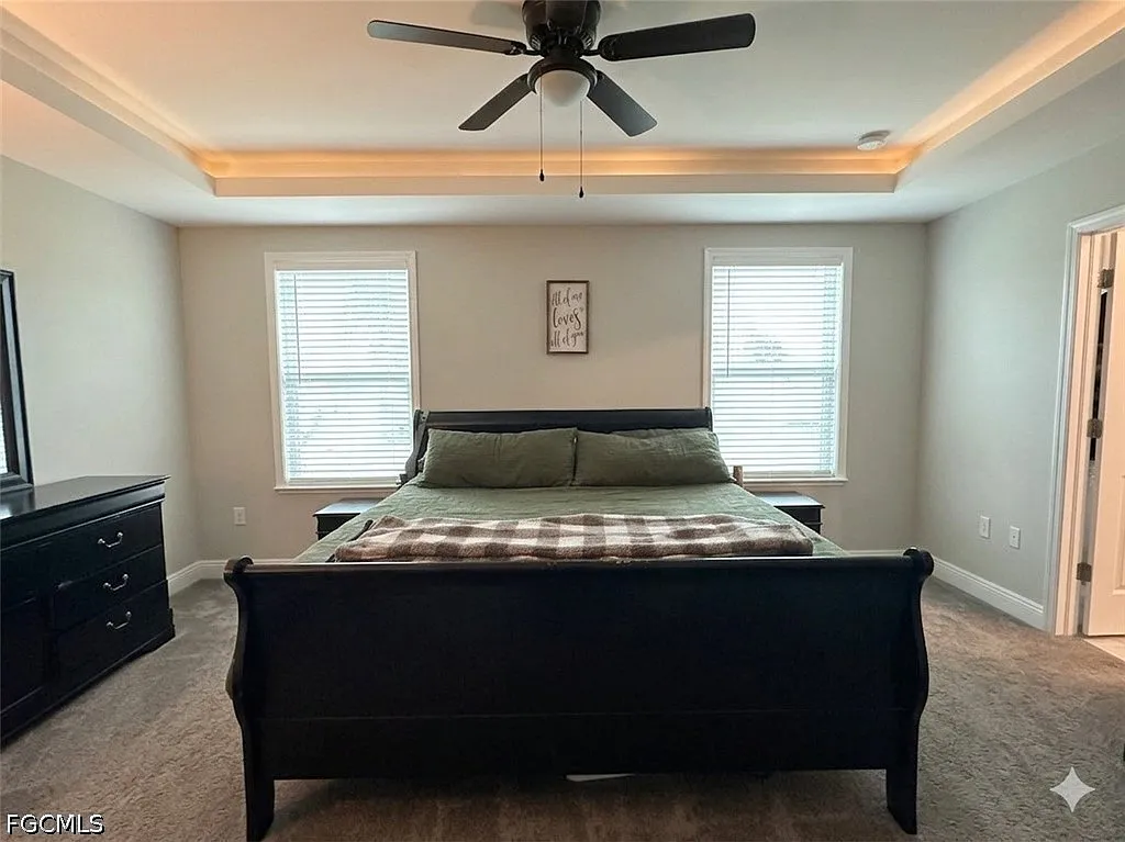 3 bed, 2.0 bath, 1979 sqft, $2,500 — Photo 3