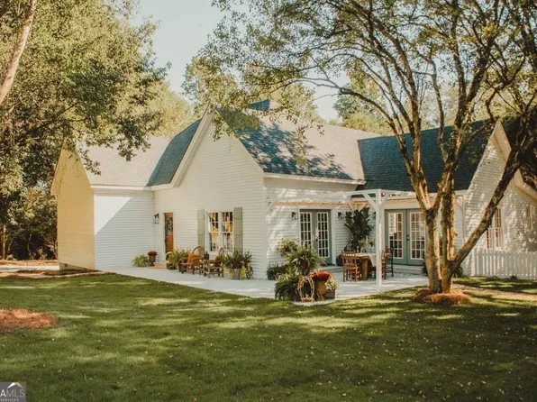 775 Cleveland Rd, Bogart, GA 30622