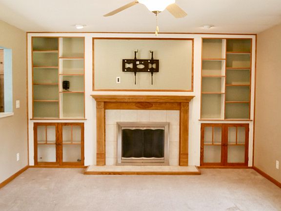 3rd image of 455 N 168th Ave