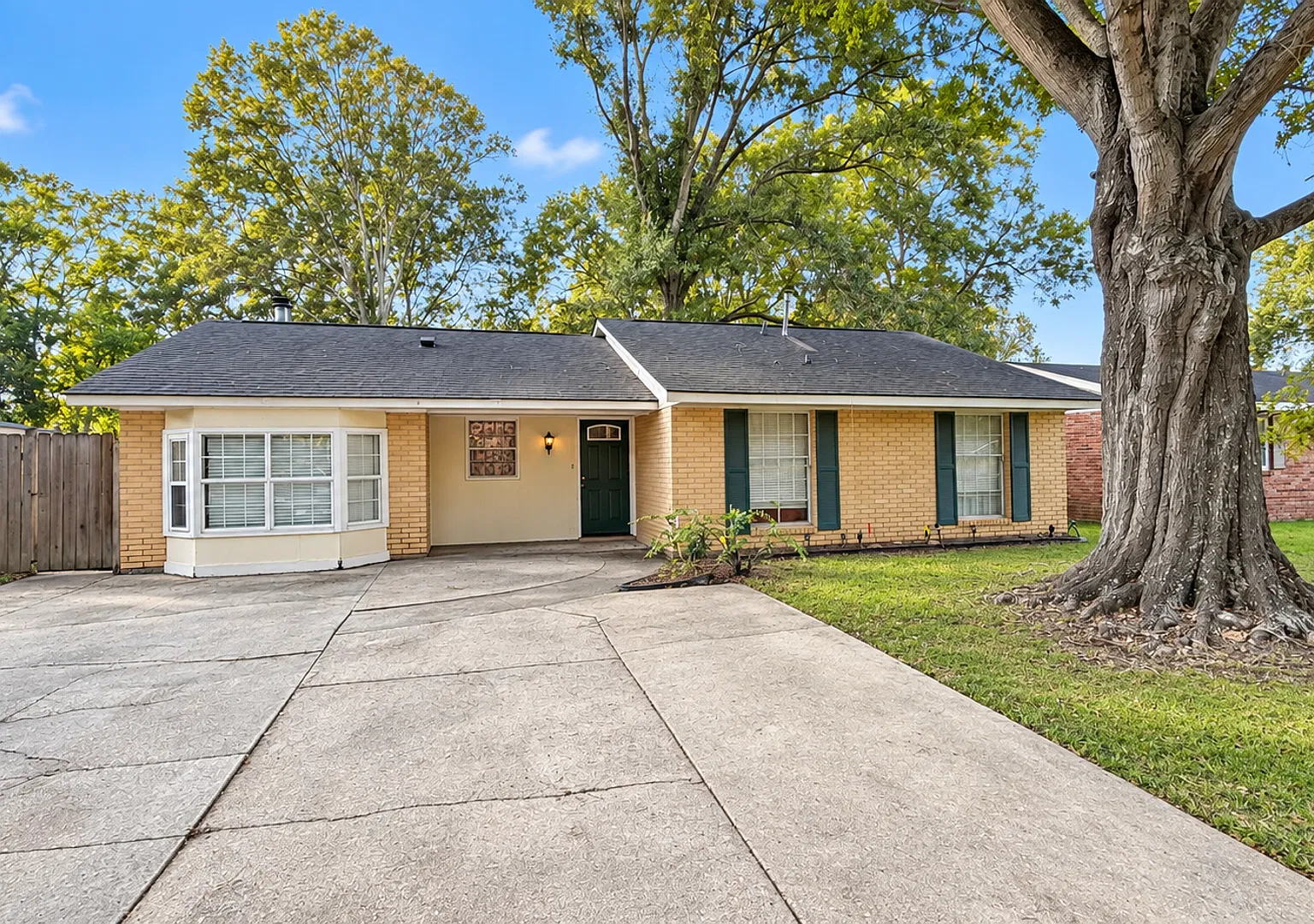 4 Bedroom Home located off Perkins Rd — Photo 1