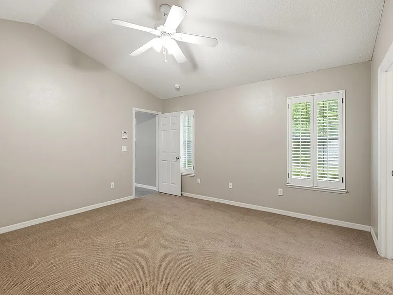 6831 SW 80th Dr — Photo 10