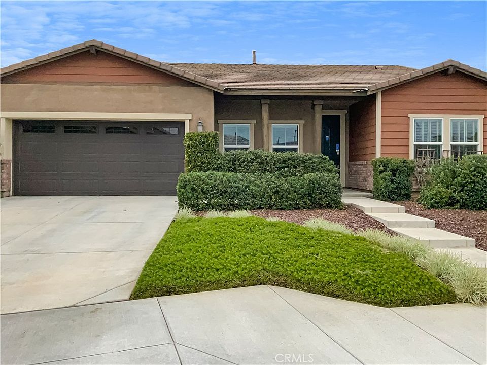 1st image of 14285 Begonia Ln