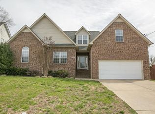 7008 Burntwood Dr, Smyrna, TN 37167