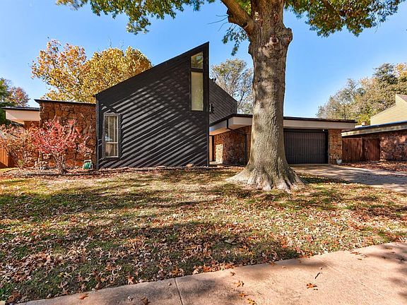 2nd image of 1014 Thistlewood Dr