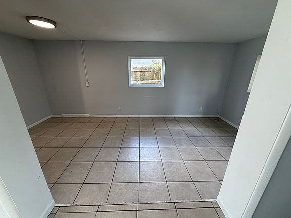 2nd image of 12 Laurie Dr NE