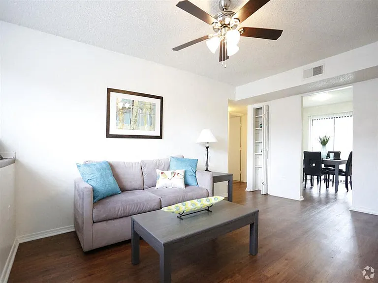 Devonshire Apartments — Photo 12