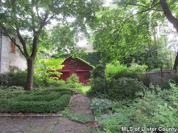 conditioned office/studio