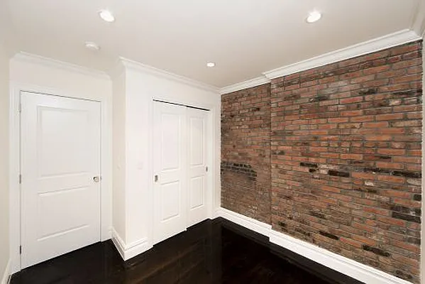 Rented by Bold New York | media 17