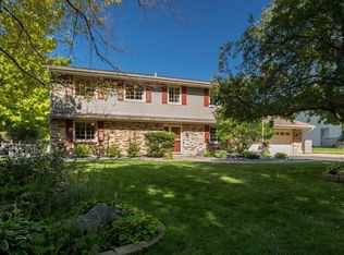 13850 Sunnyslope Dr, Maple Grove, MN 55311