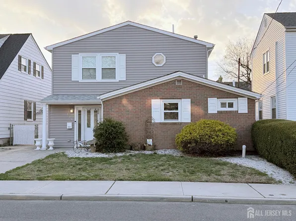 106 Chingarora Ave, Keyport, NJ 07735