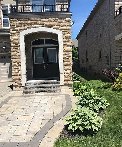 2449 Grand Oak Trl — Photo 2