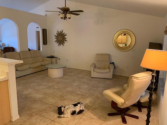 3rd image of 837 Jayhil Dr