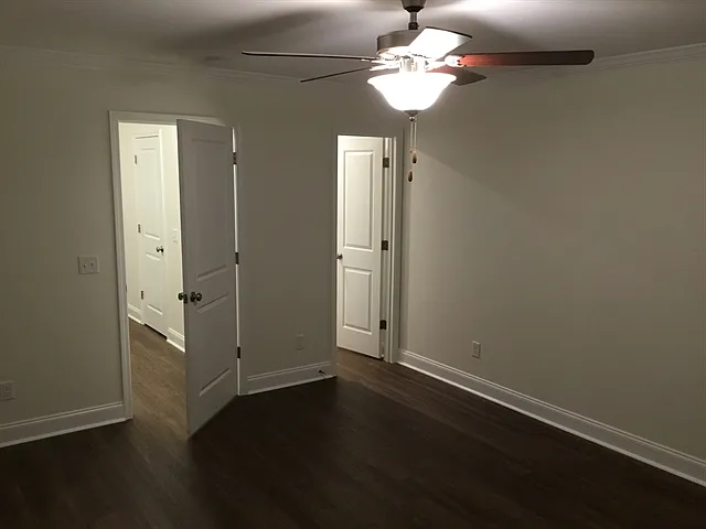 4 bed, 2.5 bath, 1800 sqft, $2,160 — Photo 4