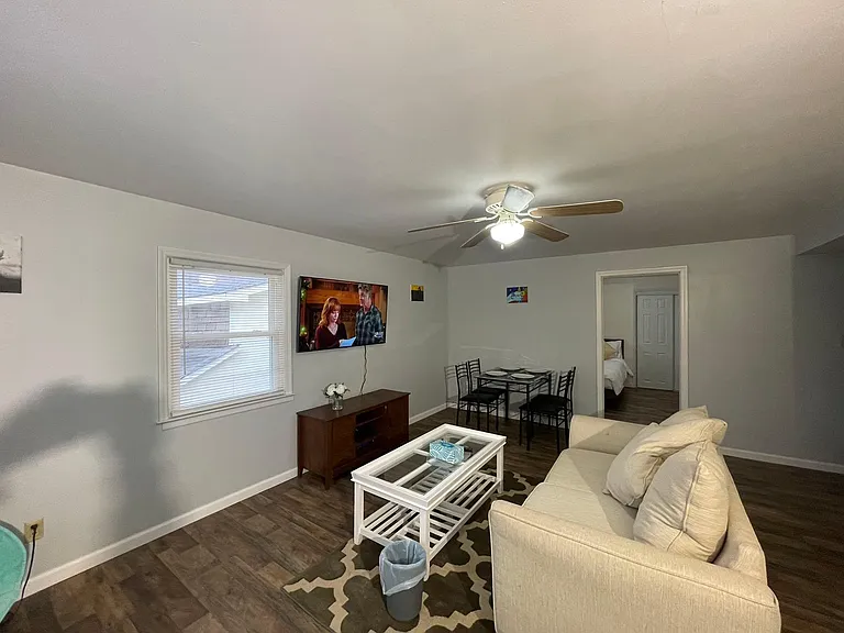 518 Nash St #5 — Photo 3