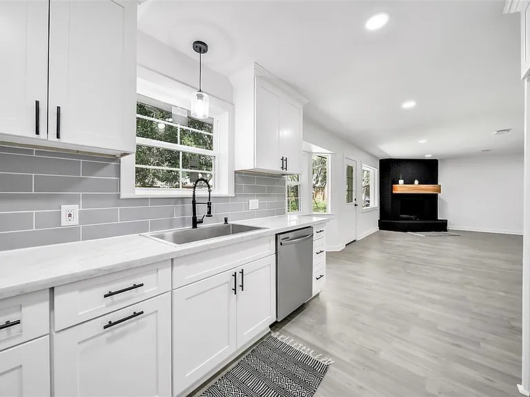 3206 Whitesail Dr — Photo 3