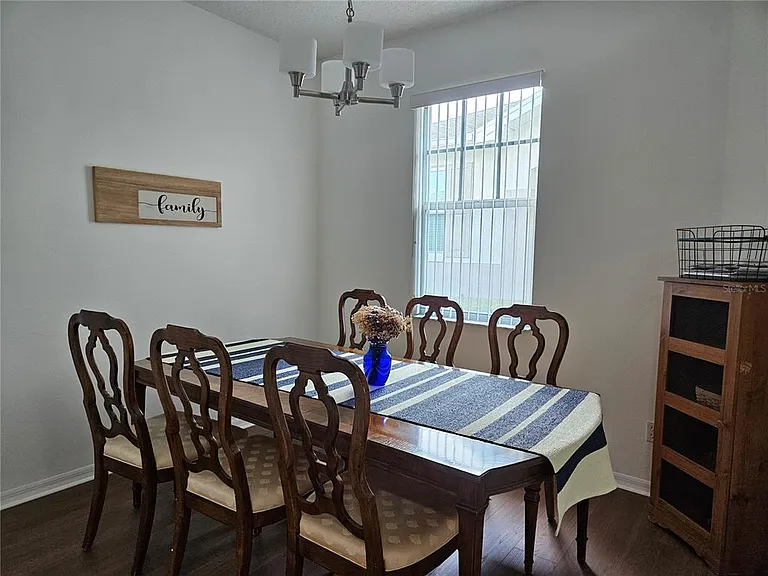 739 Tremont Greens Ln — Photo 26
