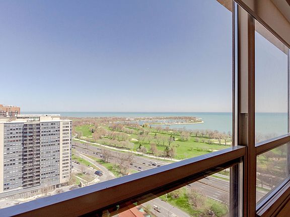 3rd image of 3950 N Lake Shore Dr APT 2308