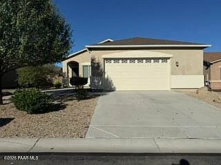 5820 N Elton Pl