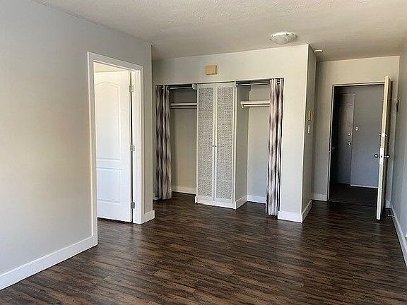 3rd image of 11821 105th St NW #1
