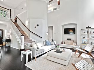 2 Snow Woods Ct, Conroe, TX 77385