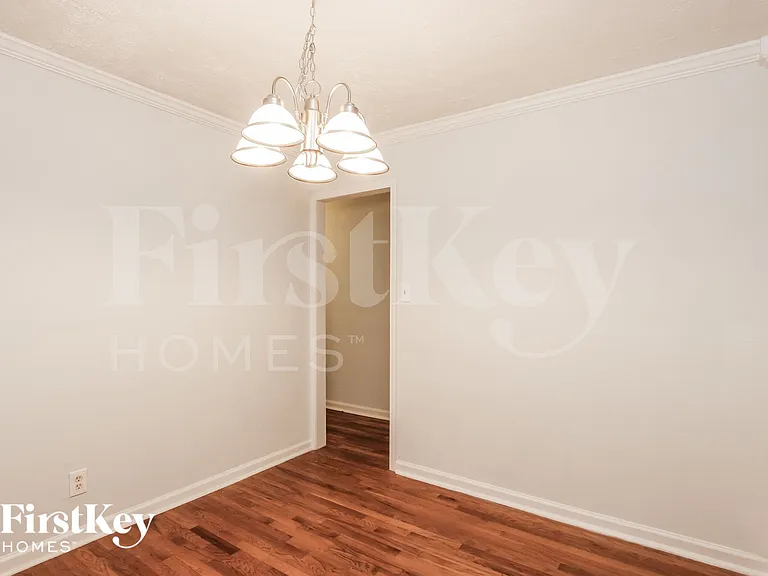 3549 Tulip Dr — Photo 7