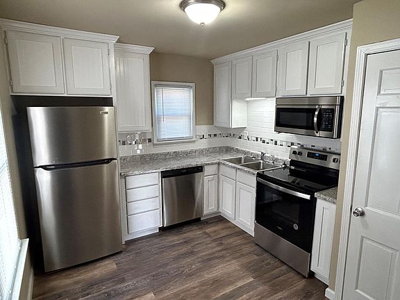 2nd image of 9623 Tennyson Ave