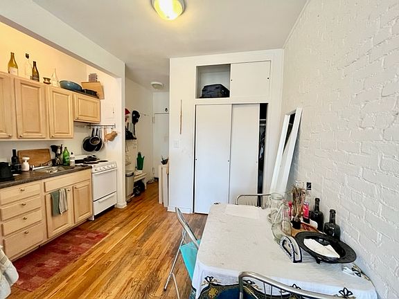 3rd image of 227 E 5th St APT 5FE