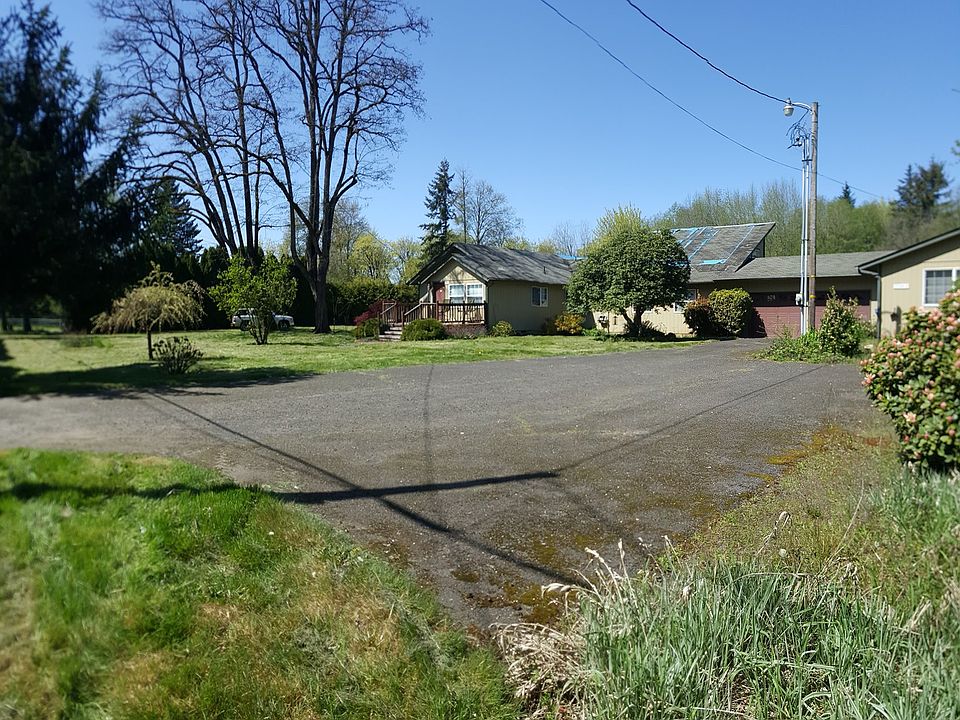 1st image of 21620 NE 58th St