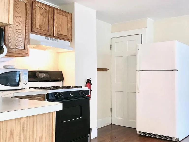 367 Cambridge St — Photo 3