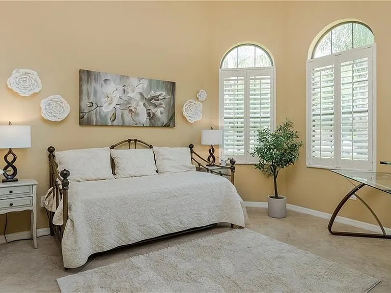 8309 Adelio Ln — Photo 9