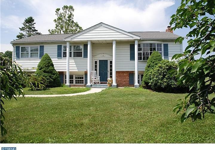 1st image of 434 W Baltimore Park