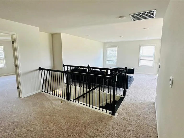 5595 Loring St — Photo 13