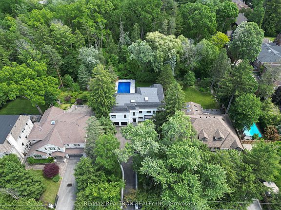 2nd image of 41 Sprucewood Dr