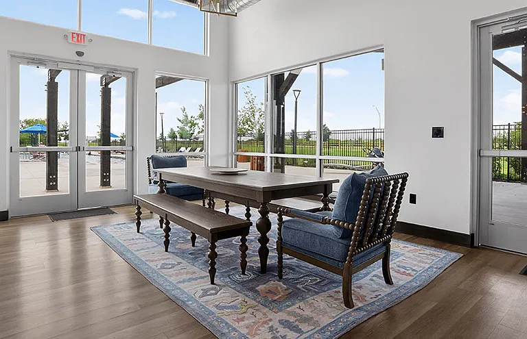 Vista at Avenida Rental Homes — Photo 16