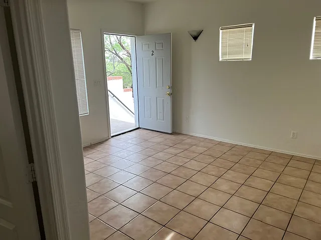 421 Sykes Cir #1 — Photo 6