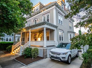 22 Arnold Pl, New Bedford, MA 02740