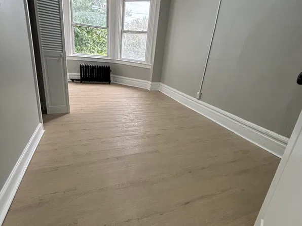 343 7th Ave W #202, Newark, NJ 07107