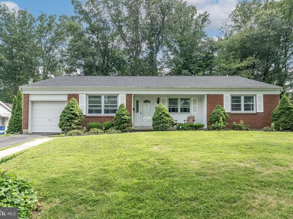 1744 Lark Ln, Cherry Hill, NJ 08003