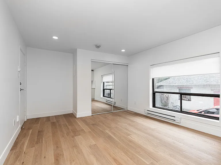 28 Maynard Ave #50109A-105 — Photo 5