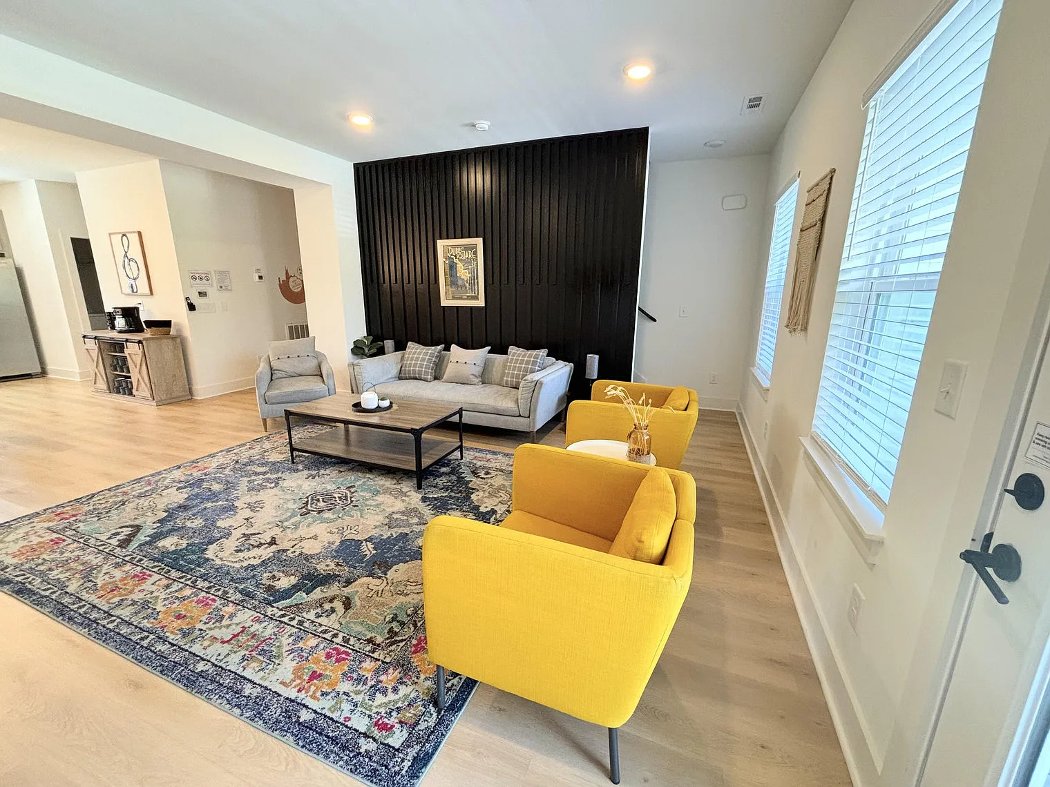 3 bed, 3.0 bath, 1851 sqft, $5,944 — Photo 4