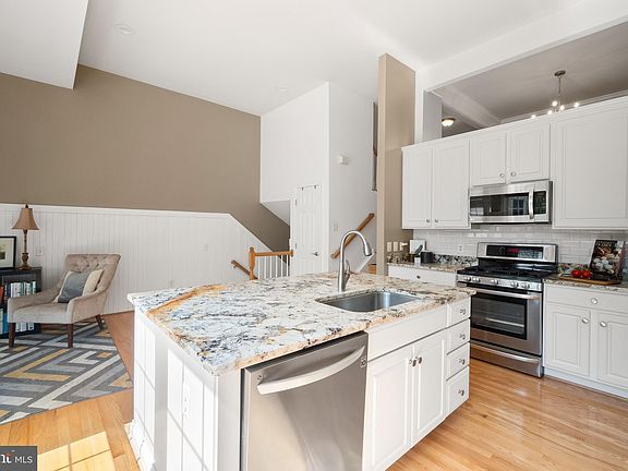 4th image of 6255 Cozy Glen Ct