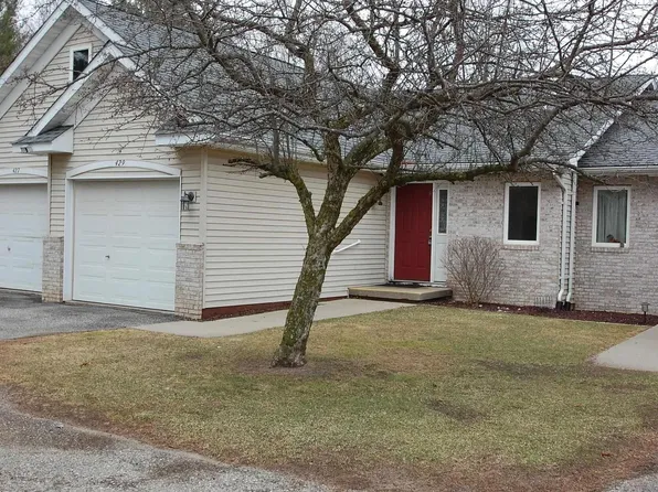 429 W River Park Dr, West Branch, MI 48661