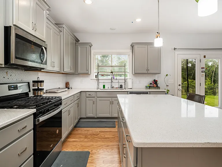 1908 Zack Rd — Photo 12